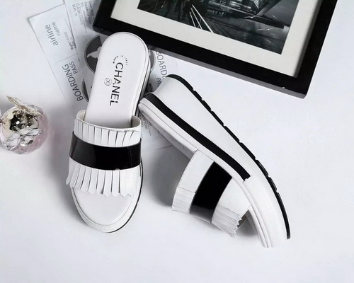 CHANEL Slippers Women--024